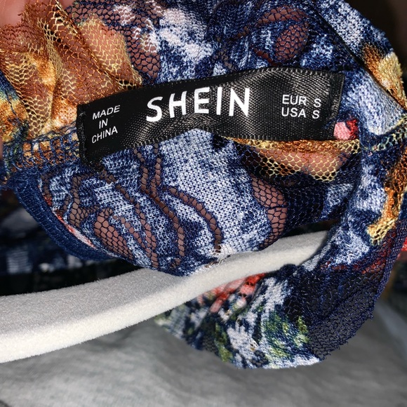 Floral lace dress!! - Picture 5 of 6